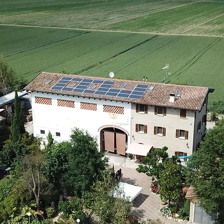 La Corte Di Adelina Bed & Breakfast