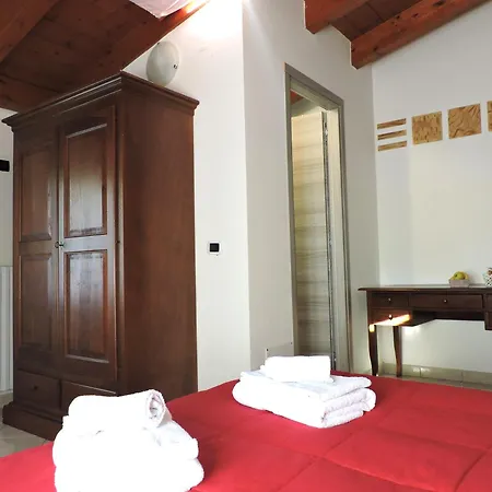 La Corte Di Adelina Ravarino