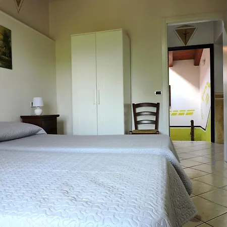 La Corte Di Adelina Bed & Breakfast *