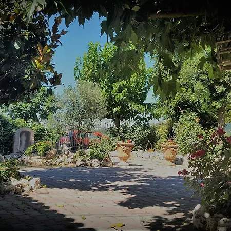 La Corte Di Adelina Bed & Breakfast