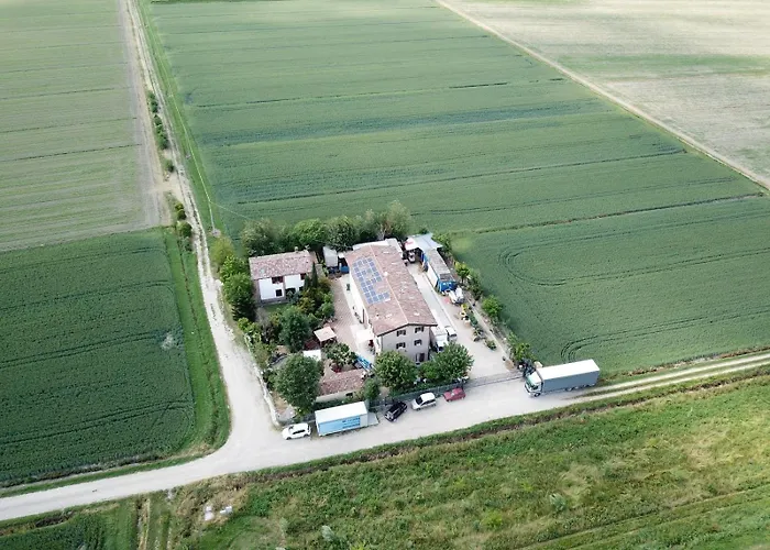 La Corte Di Adelina Ravarino