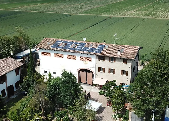 La Corte Di Adelina Bed & Breakfast