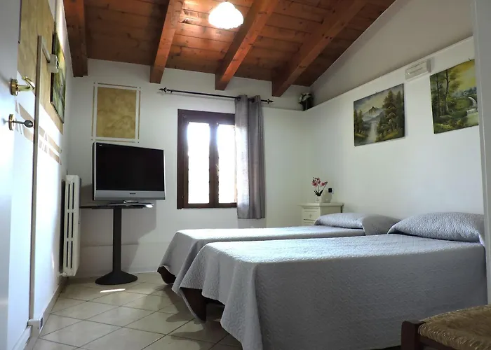 La Corte Di Adelina Bed & Breakfast *